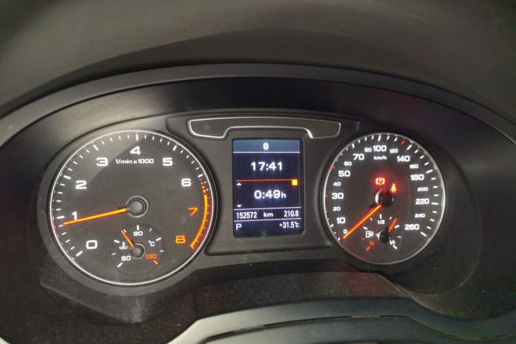 Used Audi Q3 2013 35 TFSI quattro Technology Edition Instrument Cluster