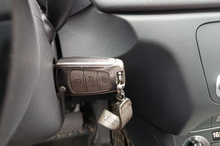 Used Audi Q3 2013 35 TFSI quattro Technology Edition Interior 1