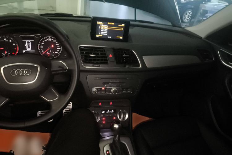Used Audi Q3 2013 35 TFSI Ambition Edition Interior 2