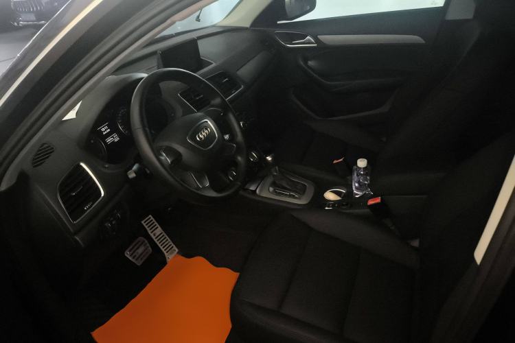 Used Audi Q3 2013 35 TFSI Ambition Edition Left Front Seat