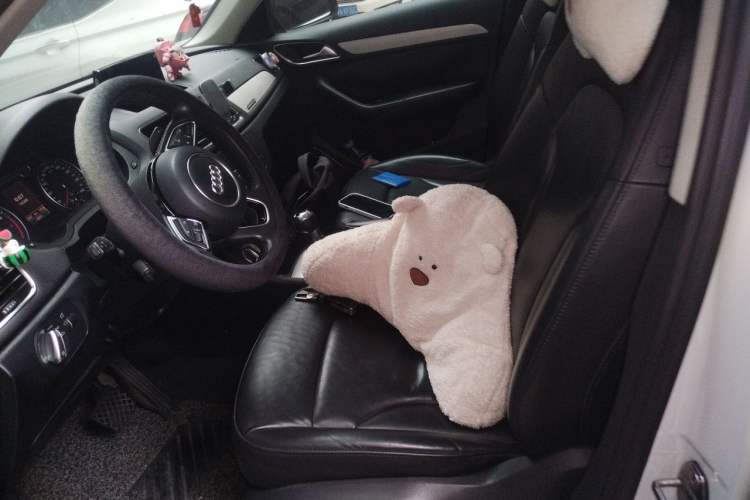 Used Audi Q3 2013 40 TFSI quattro Luxury Model Left Front Seat