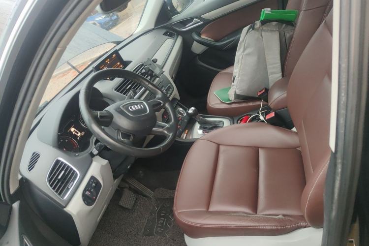 Used Audi Q3 2013 35 TFSI Ambition Edition Left Front Seat