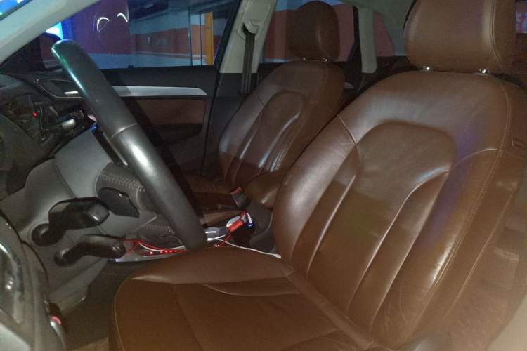 Used Audi Q3 2013 35 TFSI quattro Comfort Model Left Front Seat