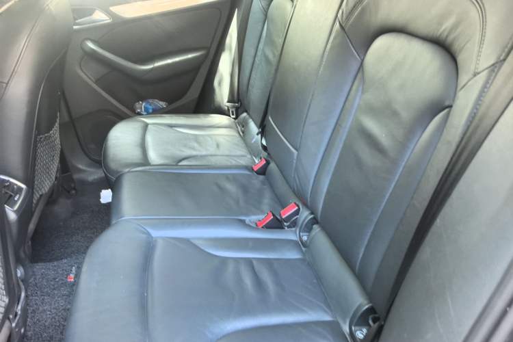Used Audi Q3 2013 35 TFSI Comfort Model Left Rear Seat