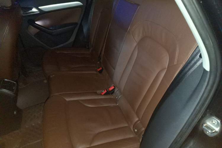 Used Audi Q3 2013 35 TFSI quattro Comfort Model Left Rear Seat
