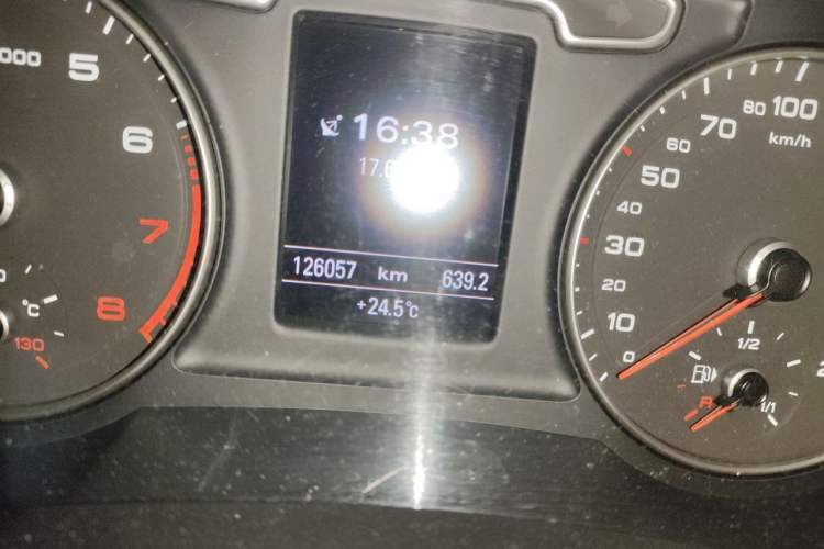 Used Audi Q3 2013 35 TFSI quattro Technology Edition Odometer Close Up