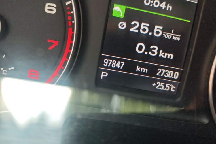 Used Audi Q3 2013 35 TFSI quattro Technology Edition Odometer Close Up