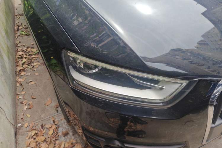 Used Audi Q3 2013 35 TFSI Comfort Model Right Front Headlight