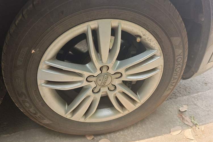 Used Audi Q3 2013 35 TFSI quattro Technology Edition Right Front Wheel Hub
