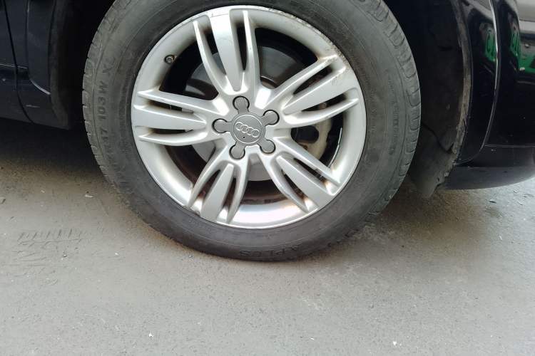 Used Audi Q3 2013 35 TFSI quattro Technology Edition Right Front Wheel Hub