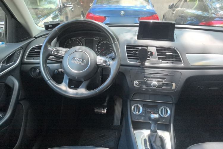 Used Audi Q3 2013 35 TFSI Comfort Model Steering Wheel