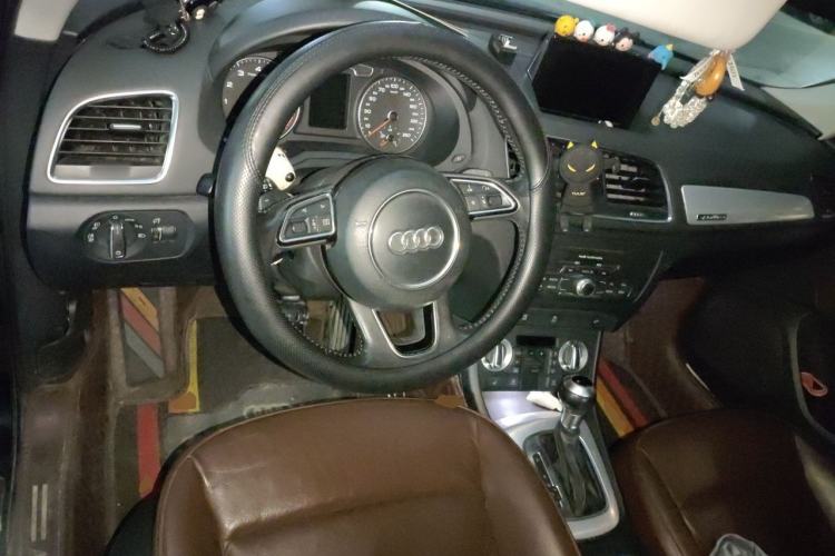 Used Audi Q3 2013 35 TFSI quattro Technology Edition Steering Wheel