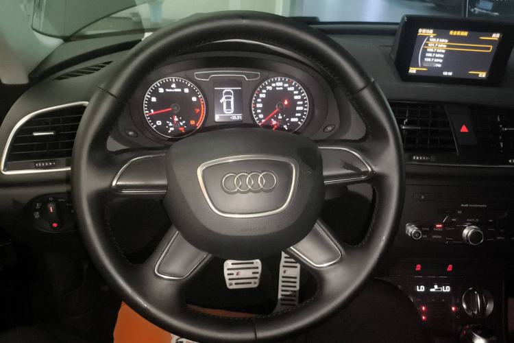 Used Audi Q3 2013 35 TFSI Ambition Edition Steering Wheel