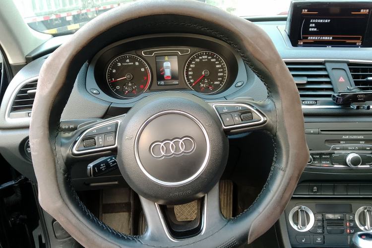 Used Audi Q3 2013 35 TFSI quattro Technology Edition Steering Wheel