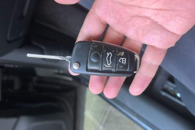 Used Audi Q3 2013 35 TFSI Comfort Model Vehicle Key