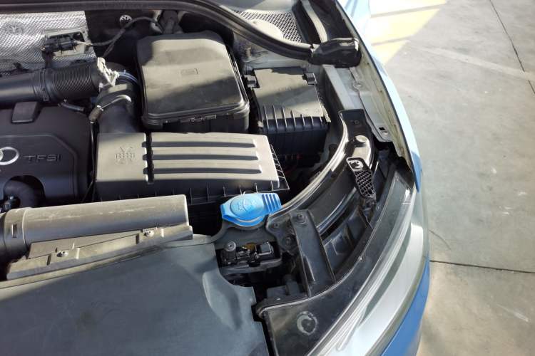 Used Audi Q3 2013 35 TFSI quattro Technology Edition Engine Bay Left