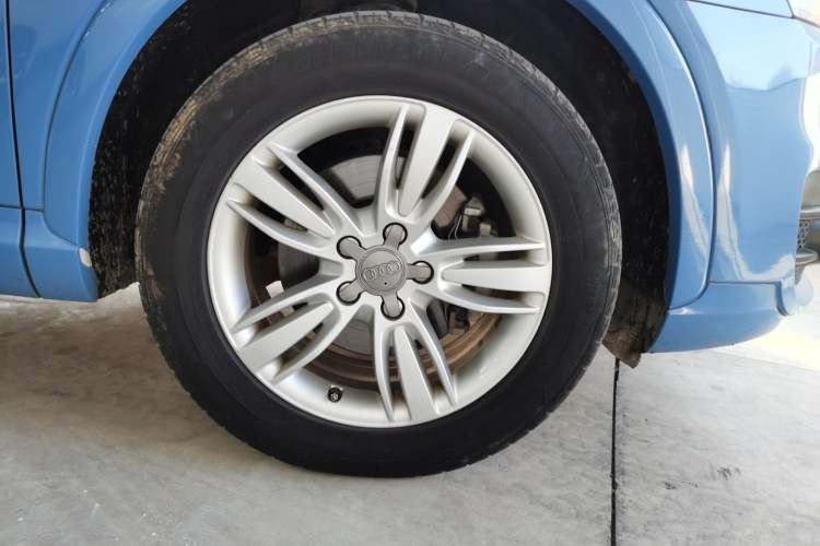 Used Audi Q3 2013 35 TFSI quattro Technology Edition Right Front Wheel Hub