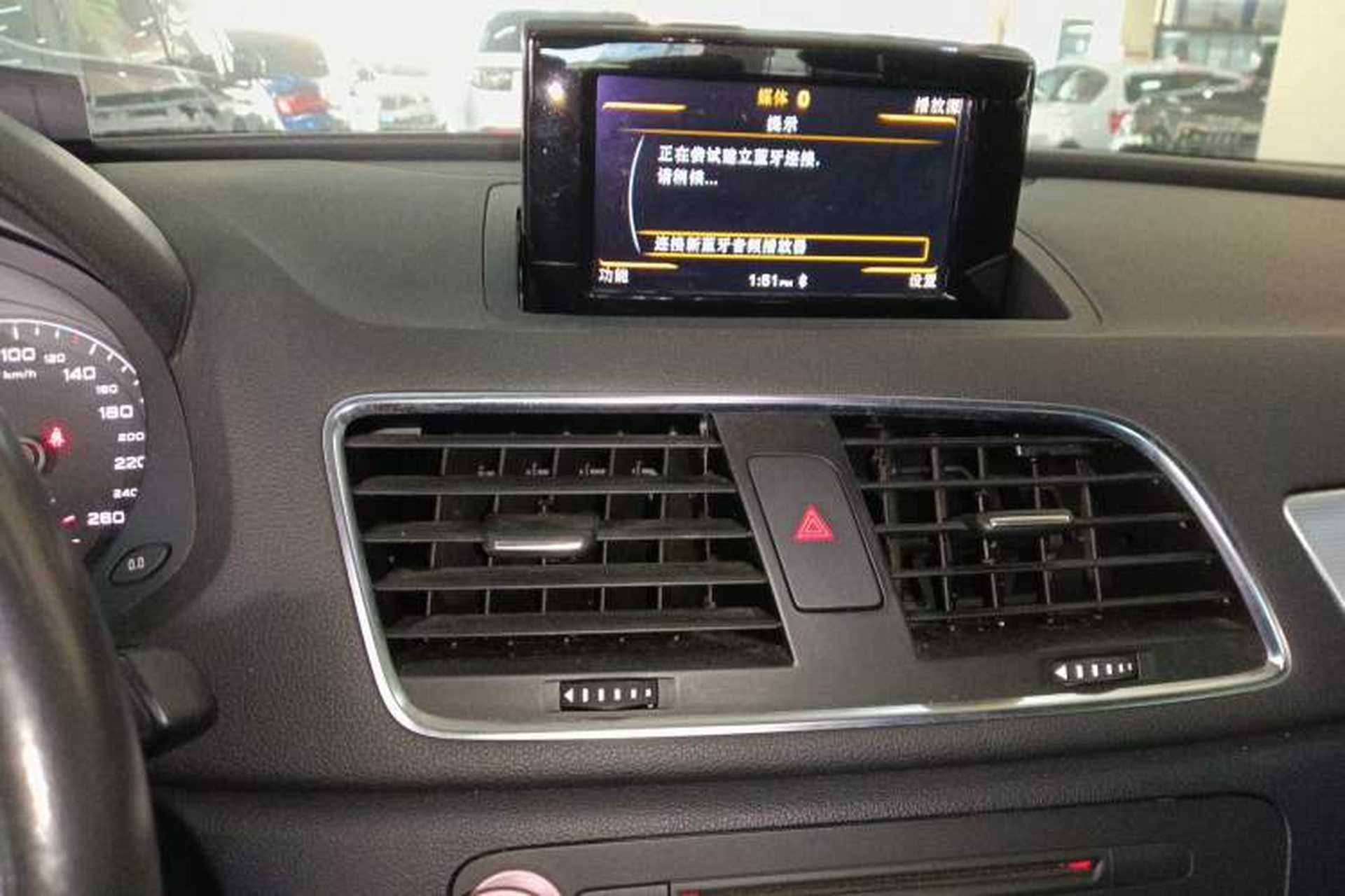 Used Audi Q3 2013 35 TFSI quattro Technology Edition Audio And AC Panel