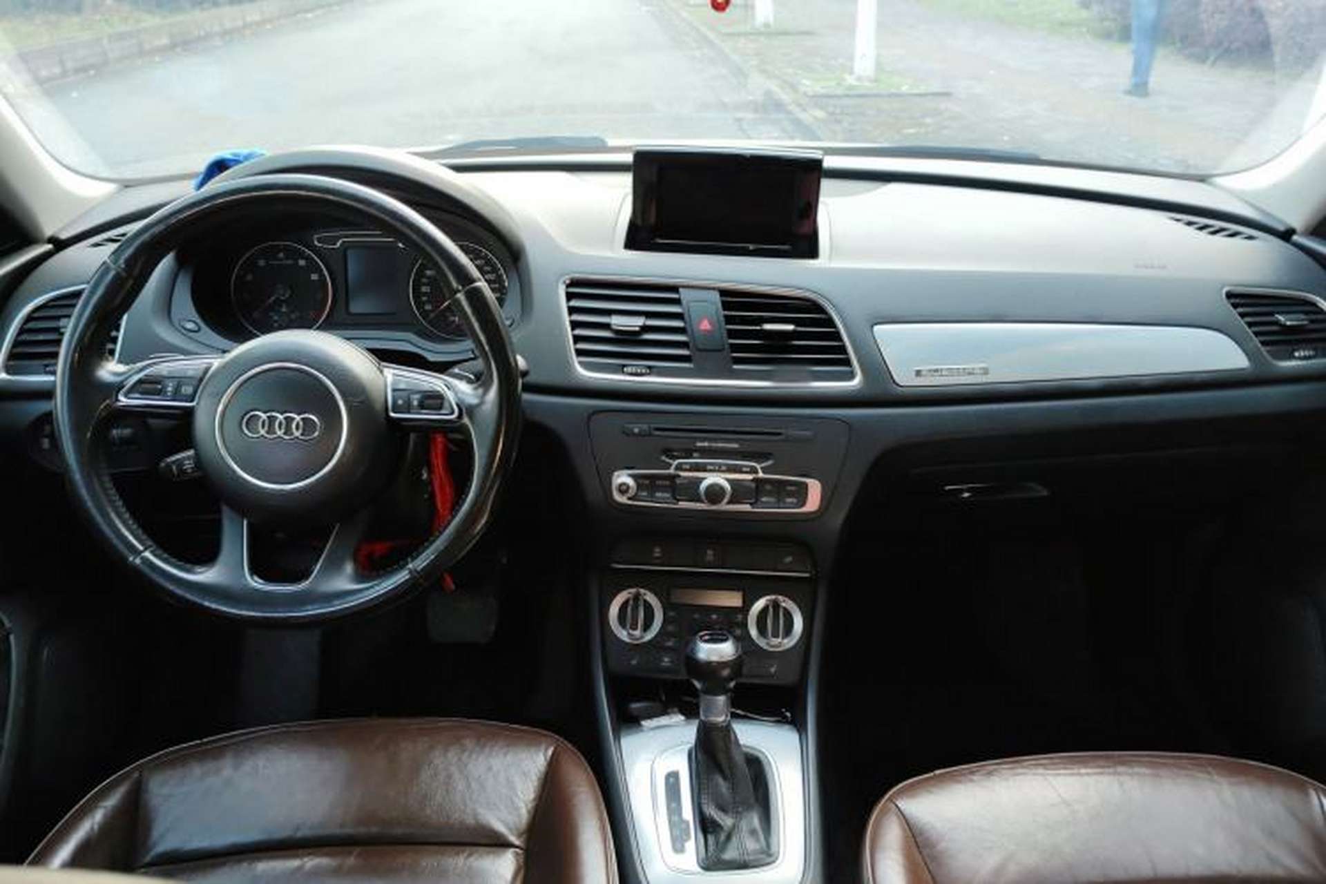 Used Audi Q3 2013 35 TFSI quattro Comfort Model Center Console