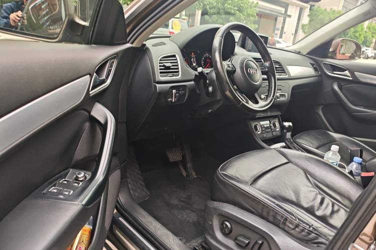 Used Audi Q3 2013 35 TFSI Comfort Model Driver Seat