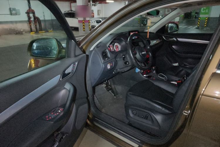 Used Audi Q3 2013 35 TFSI quattro Technology Edition Driver Seat