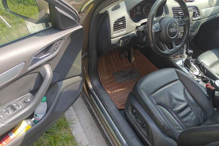 Used Audi Q3 2013 35 TFSI Comfort Model Driver Seat