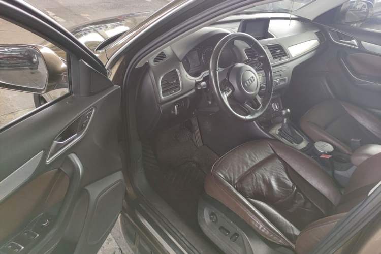 Used Audi Q3 2013 35 TFSI quattro Technology Edition Driver Seat