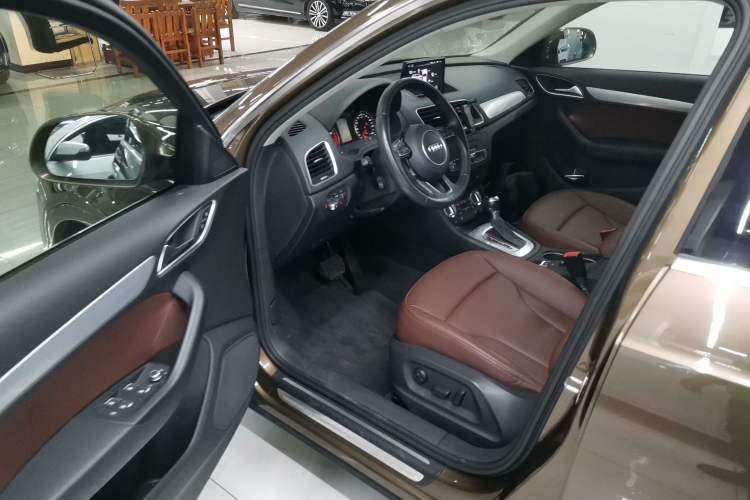 Used Audi Q3 2013 35 TFSI quattro Technology Edition Driver Seat