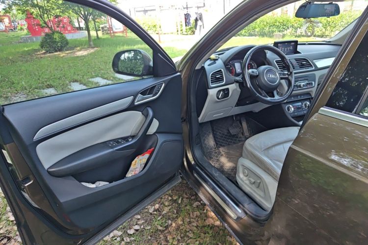 Used Audi Q3 2013 35 TFSI Comfort Model Driver Seat