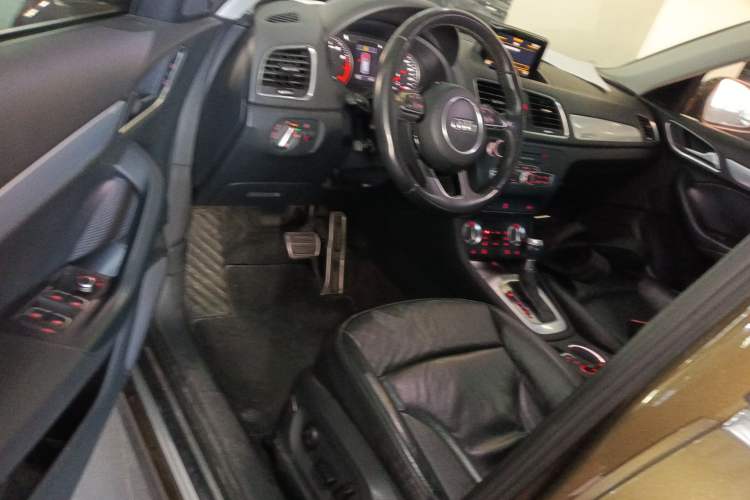 Used Audi Q3 2013 35 TFSI quattro Technology Edition Driver Seat