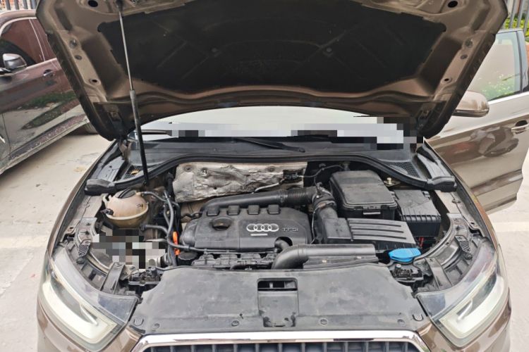 Used Audi Q3 2013 35 TFSI Comfort Model Engine Bay