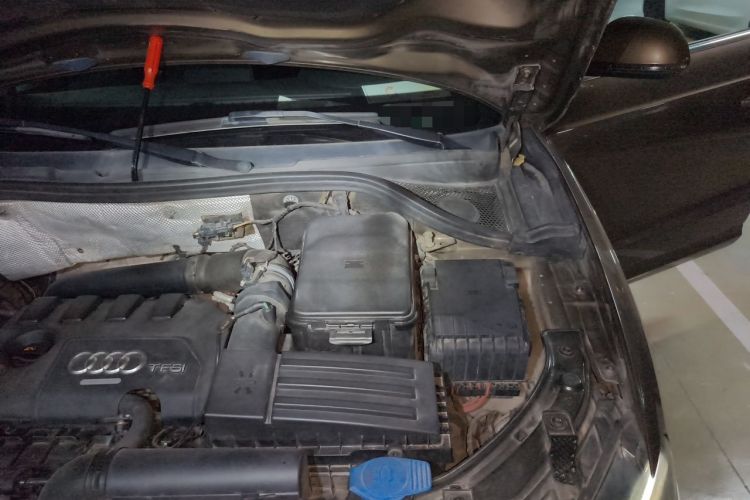 Used Audi Q3 2013 35 TFSI quattro Technology Edition Engine Bay Left