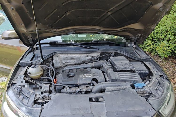 Used Audi Q3 2013 35 TFSI Comfort Model Engine Bay