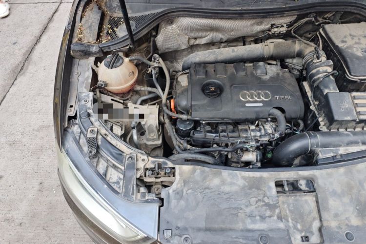 Used Audi Q3 2013 35 TFSI Comfort Model Engine Bay Right