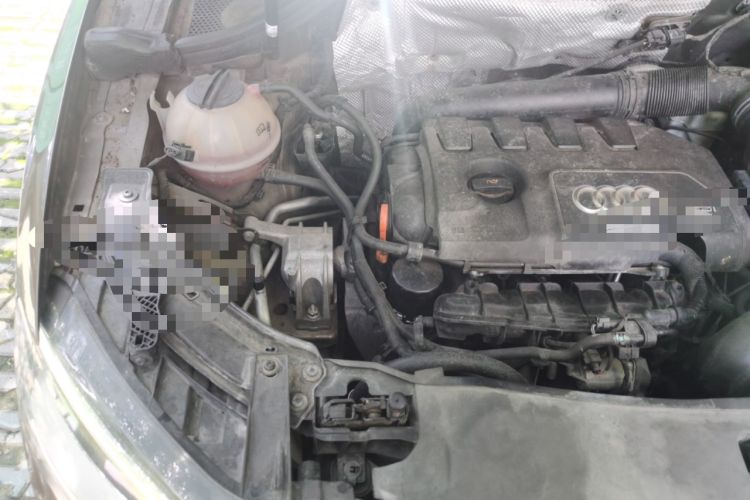 Used Audi Q3 2013 35 TFSI Comfort Model Engine Bay Right