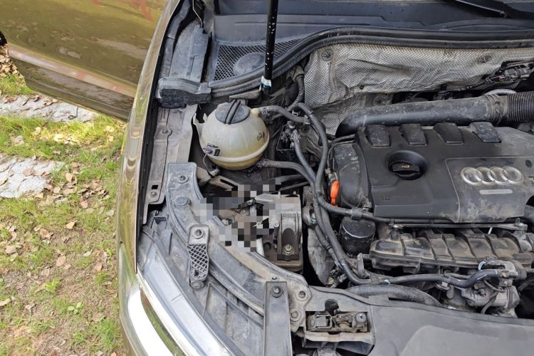 Used Audi Q3 2013 35 TFSI Comfort Model Engine Bay Right