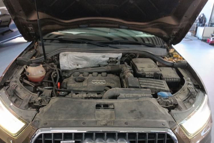Used Audi Q3 2013 35 TFSI quattro Technology Edition Engine Bay