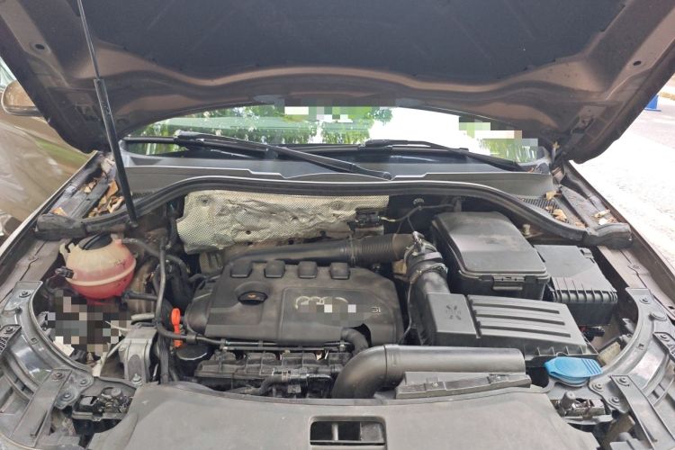 Used Audi Q3 2013 35 TFSI Comfort Model Engine Bay