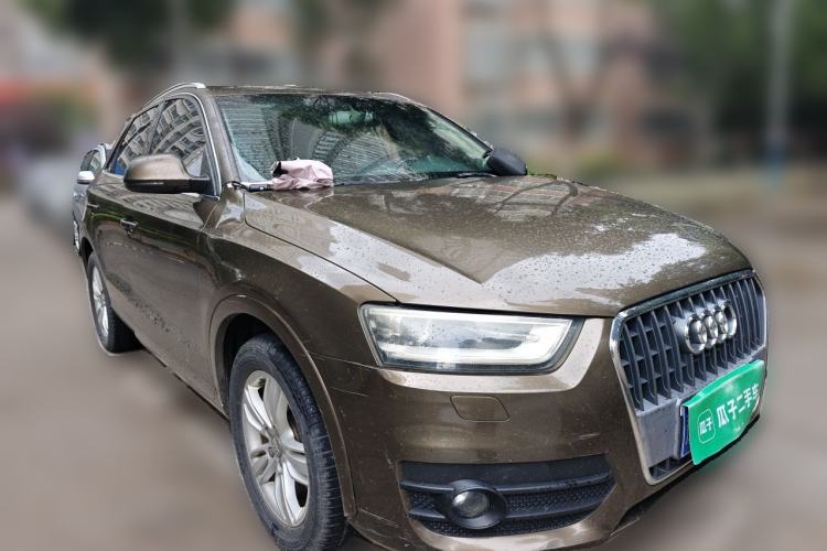 Used Audi Q3 2013 35 TFSI Comfort Model Front Right 45 Deg