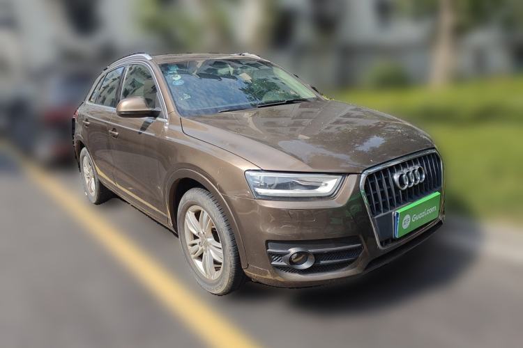 Used Audi Q3 2013 35 TFSI Comfort Model Front Right 45 Deg