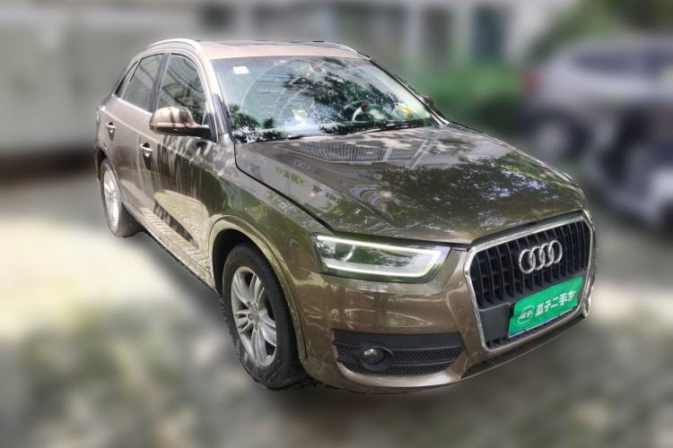 Used Audi Q3 2013 35 TFSI Comfort Model Front Right 45 Deg