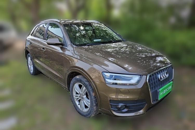 Used Audi Q3 2013 35 TFSI Comfort Model Front Right 45 Deg