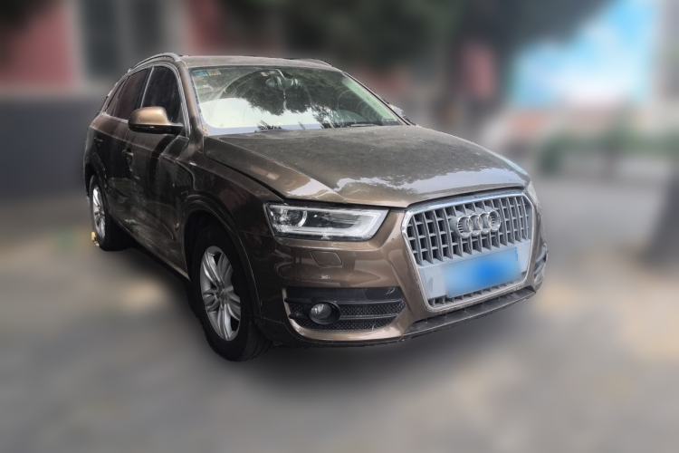 Used Audi Q3 2013 35 TFSI Comfort Model Front Right 45 Deg