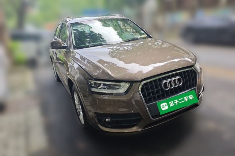 Used Audi Q3 2013 35 TFSI Comfort Model Front Right 45 Deg