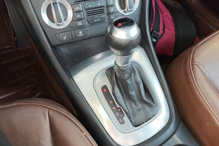 Used Audi Q3 2013 35 TFSI quattro Comfort Model Gear Lever