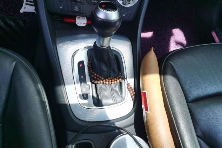 Used Audi Q3 2013 35 TFSI Comfort Model Gear Lever