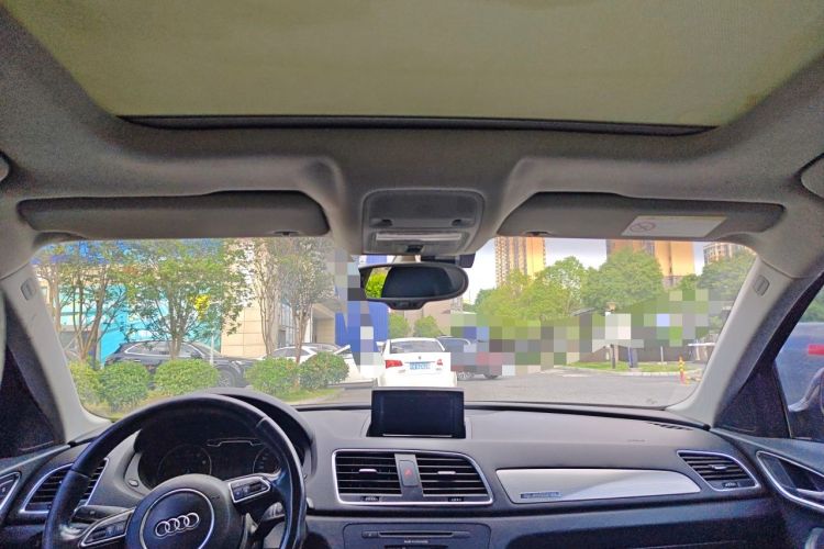 Used Audi Q3 2013 35 TFSI Comfort Model Headliner