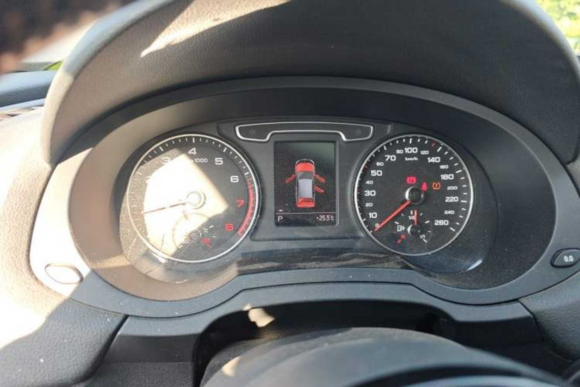 Used Audi Q3 2013 40 TFSI quattro Luxury Model Instrument Cluster