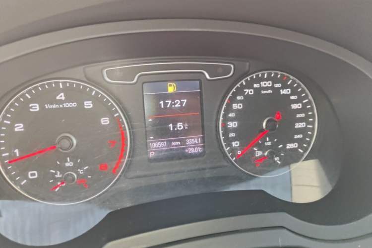 Used Audi Q3 2013 35 TFSI quattro Comfort Model Instrument Cluster