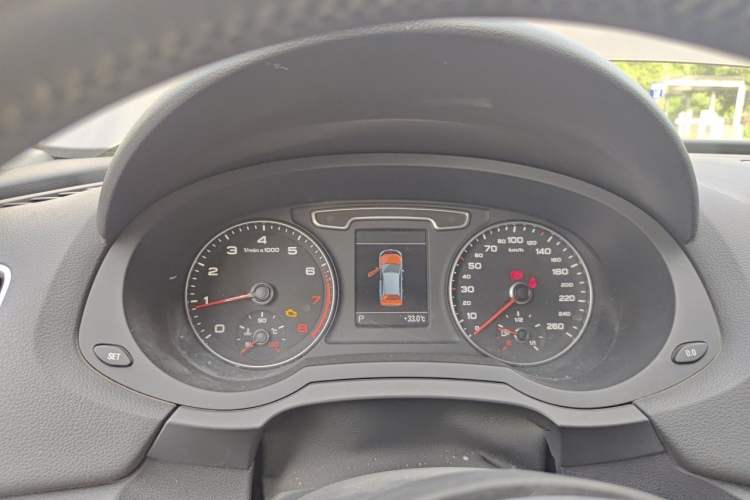 Used Audi Q3 2013 35 TFSI Comfort Model Instrument Cluster